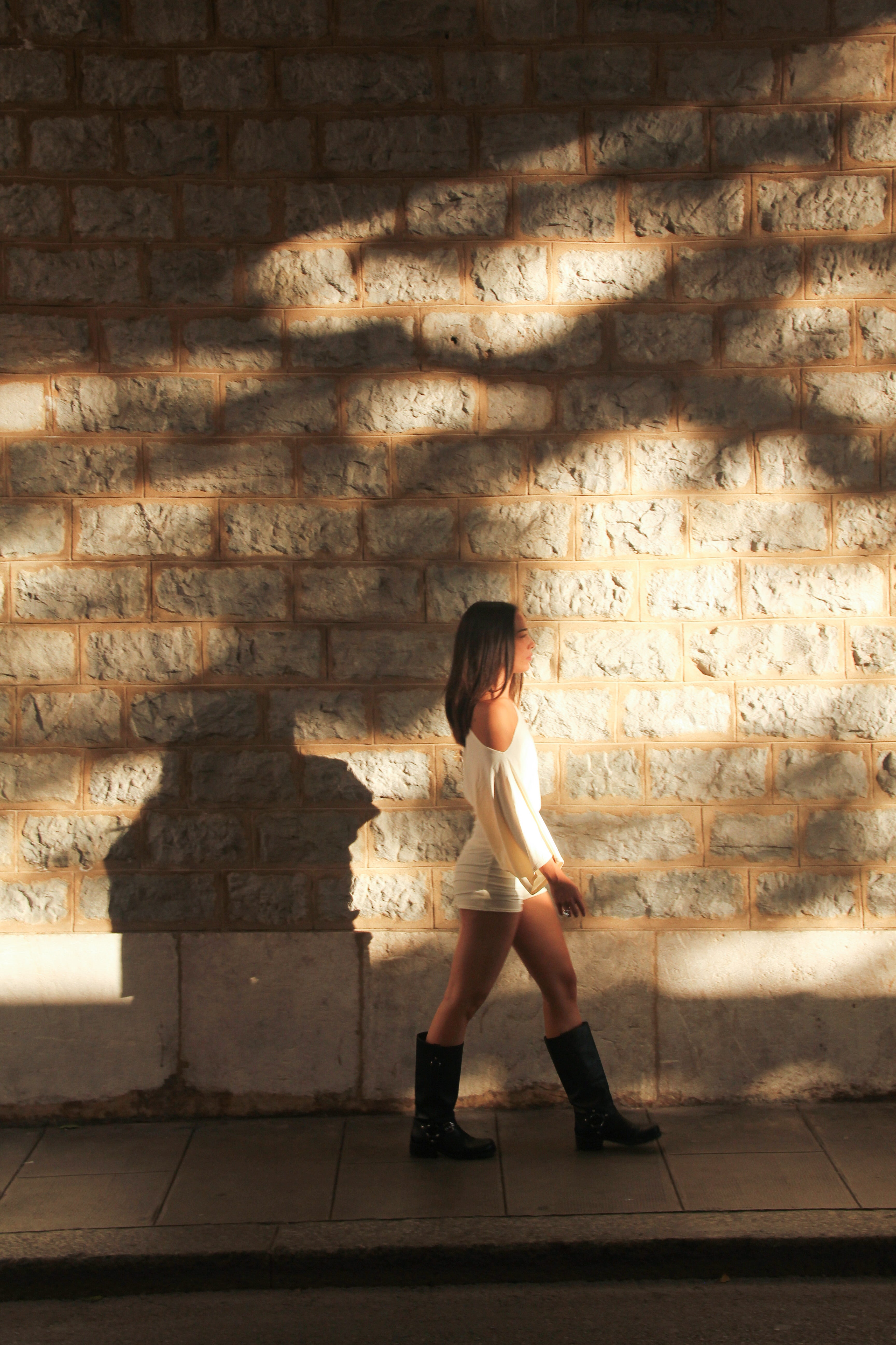 White Asymmetric Top